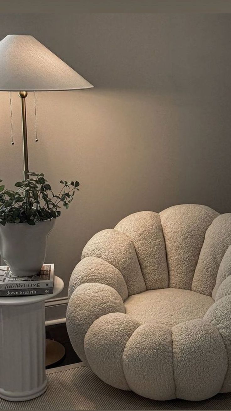 Fauteuil lounge en tissu bouclé